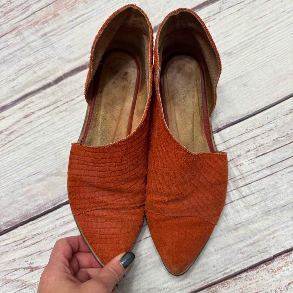 Free People Royale Flat Embossed Croc Suede Leather Red Orange Size 39 = US 9 - Picture 3 of 8